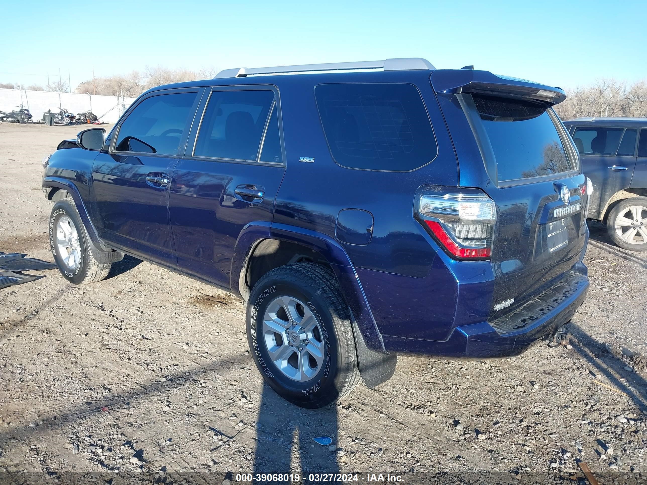 Photo 2 VIN: JTEBU5JR3H5446273 - TOYOTA 4RUNNER 