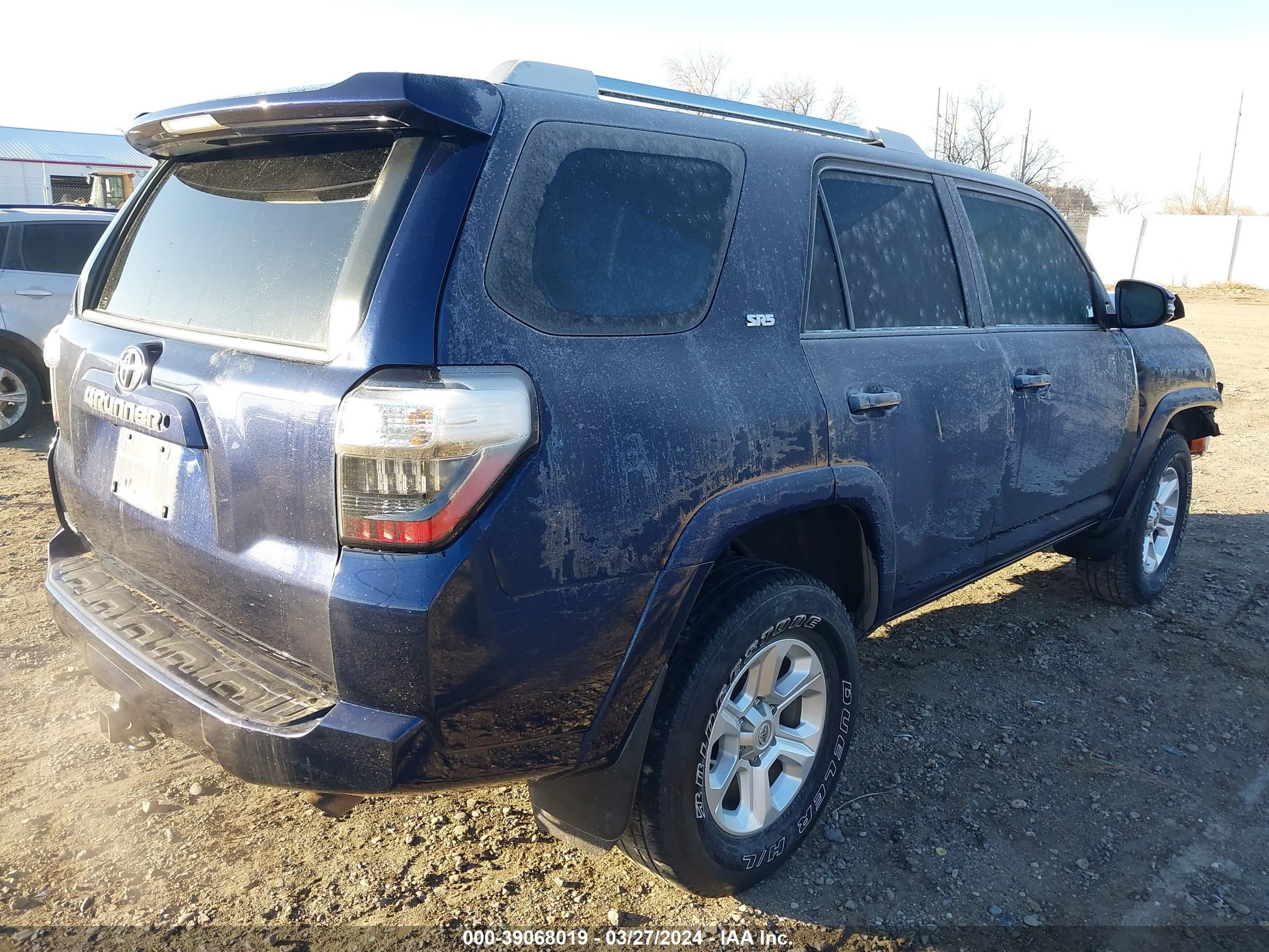 Photo 3 VIN: JTEBU5JR3H5446273 - TOYOTA 4RUNNER 