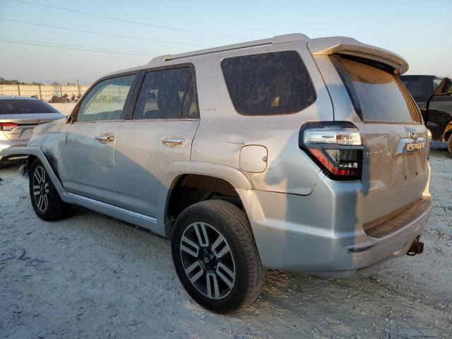 Photo 1 VIN: JTEBU5JR3H5465583 - TOYOTA 4RUNNER SR 