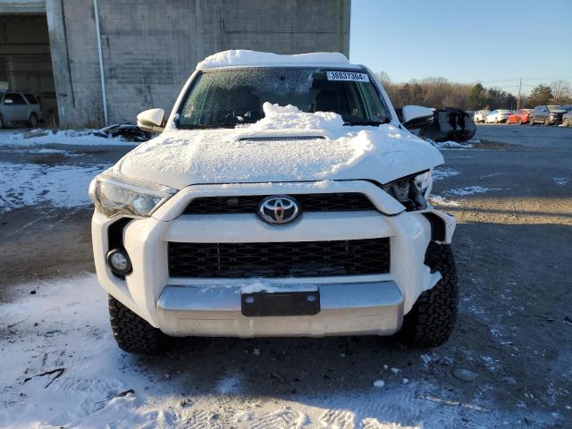 Photo 4 VIN: JTEBU5JR3H5473781 - TOYOTA 4RUNNER 