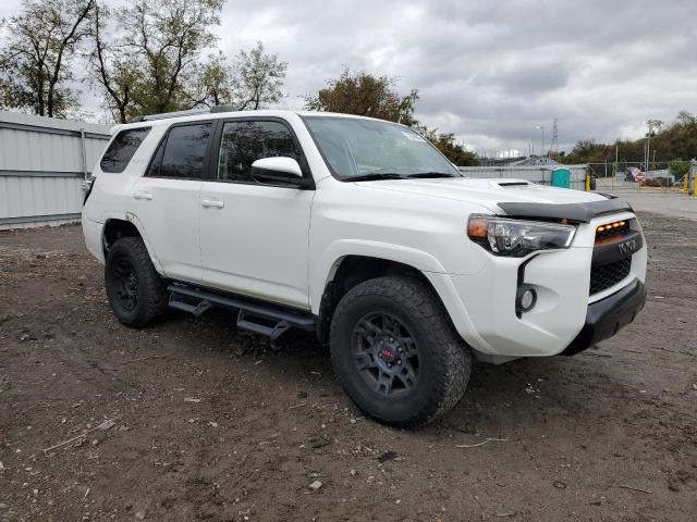 Photo 3 VIN: JTEBU5JR3J5491803 - TOYOTA 4RUNNER 