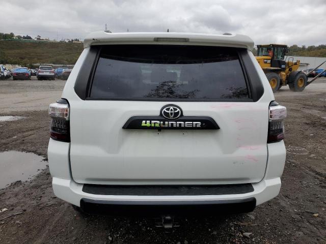 Photo 5 VIN: JTEBU5JR3J5491803 - TOYOTA 4RUNNER 