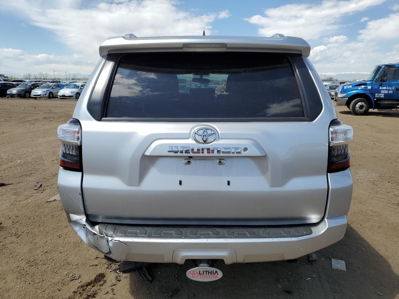 Photo 5 VIN: JTEBU5JR3J5493390 - TOYOTA 4RUNNER 