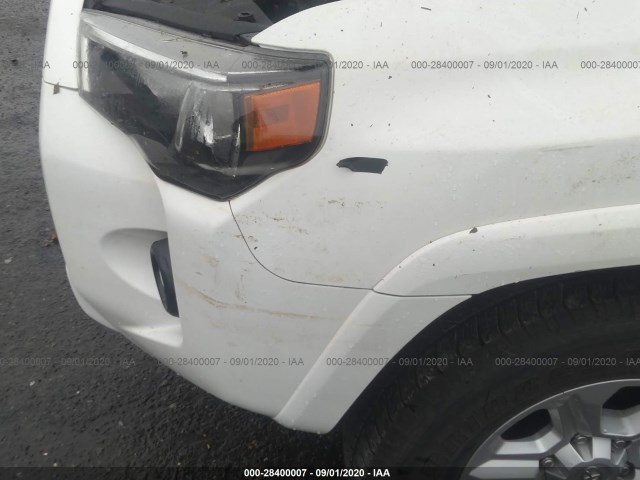 Photo 5 VIN: JTEBU5JR3J5504002 - TOYOTA 4RUNNER 