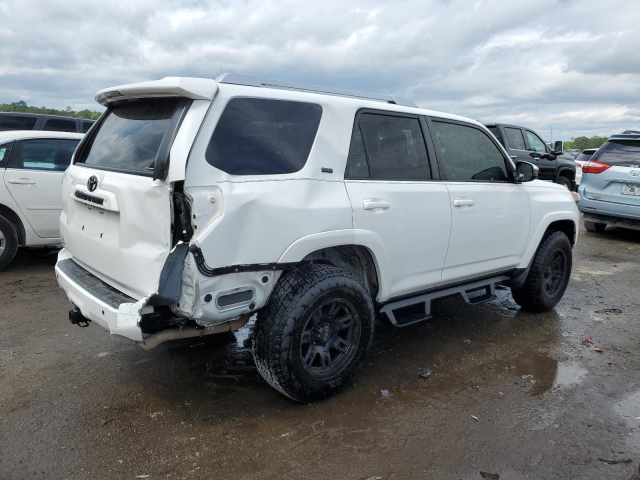 Photo 2 VIN: JTEBU5JR3J5505733 - TOYOTA 4RUNNER 