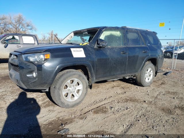 Photo 1 VIN: JTEBU5JR3J5520698 - TOYOTA 4RUNNER 