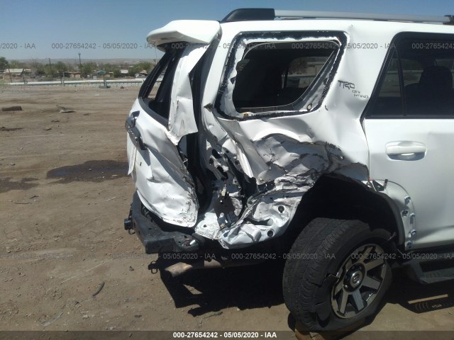 Photo 5 VIN: JTEBU5JR3J5521141 - TOYOTA 4RUNNER 