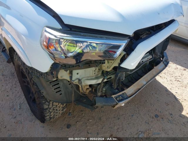 Photo 5 VIN: JTEBU5JR3J5522158 - TOYOTA 4RUNNER 