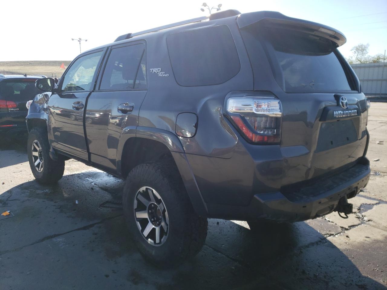 Photo 1 VIN: JTEBU5JR3J5528185 - TOYOTA 4RUNNER 