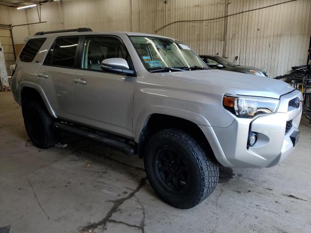 Photo 3 VIN: JTEBU5JR3J5538764 - TOYOTA 4RUNNER SR 