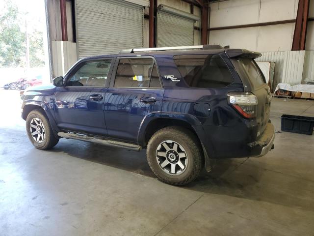 Photo 1 VIN: JTEBU5JR3J5552177 - TOYOTA 4RUNNER SR 