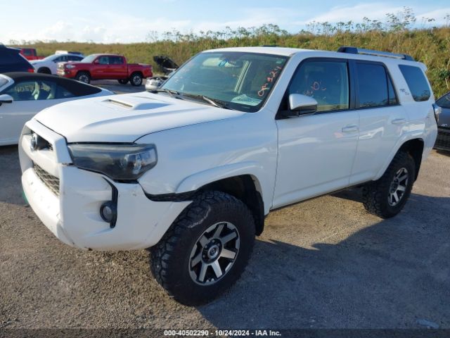 Photo 1 VIN: JTEBU5JR3J5560876 - TOYOTA 4RUNNER 