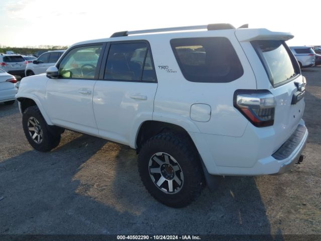 Photo 2 VIN: JTEBU5JR3J5560876 - TOYOTA 4RUNNER 