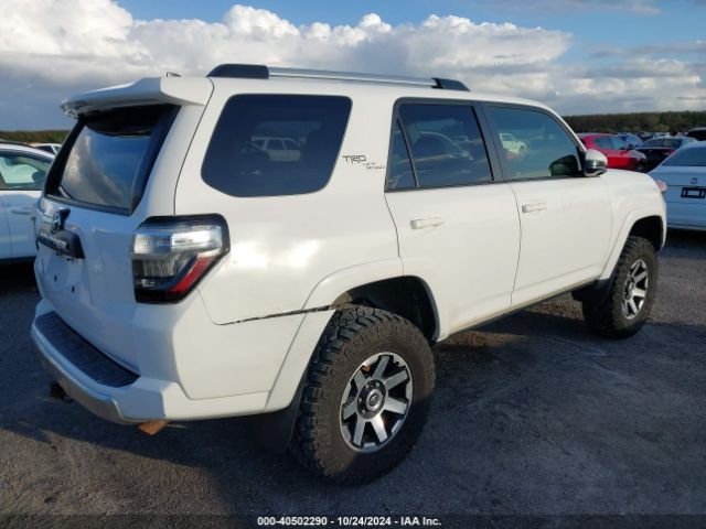 Photo 3 VIN: JTEBU5JR3J5560876 - TOYOTA 4RUNNER 