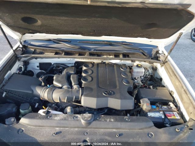 Photo 9 VIN: JTEBU5JR3J5560876 - TOYOTA 4RUNNER 