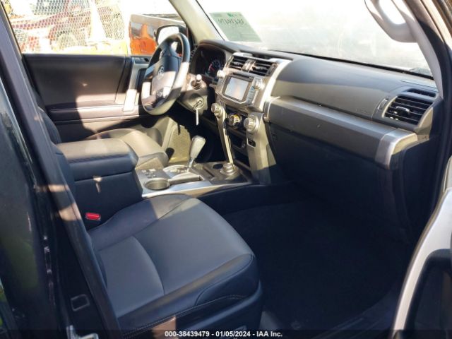 Photo 4 VIN: JTEBU5JR3J5569108 - TOYOTA 4RUNNER 