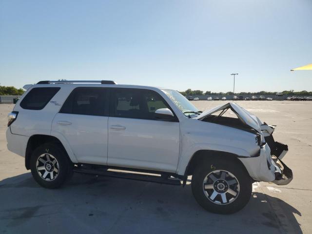 Photo 8 VIN: JTEBU5JR3J5571196 - TOYOTA 4RUNNER SR 