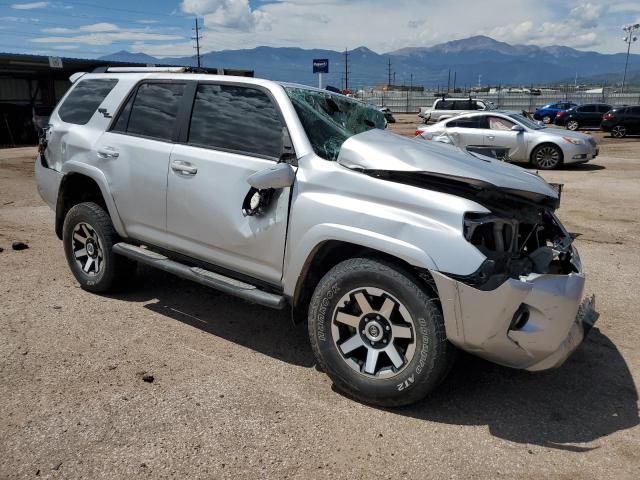 Photo 3 VIN: JTEBU5JR3J5578407 - TOYOTA 4RUNNER SR 