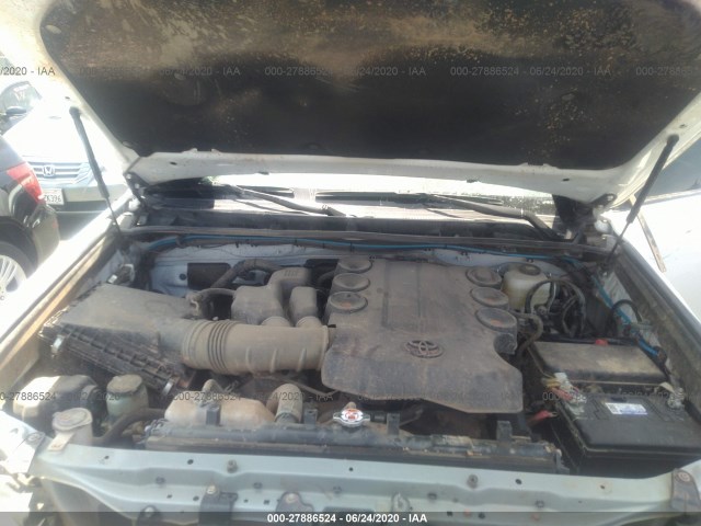 Photo 9 VIN: JTEBU5JR3J5579122 - TOYOTA 4RUNNER 