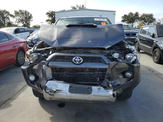 Photo 4 VIN: JTEBU5JR3J5596504 - TOYOTA 4RUNNER SR 