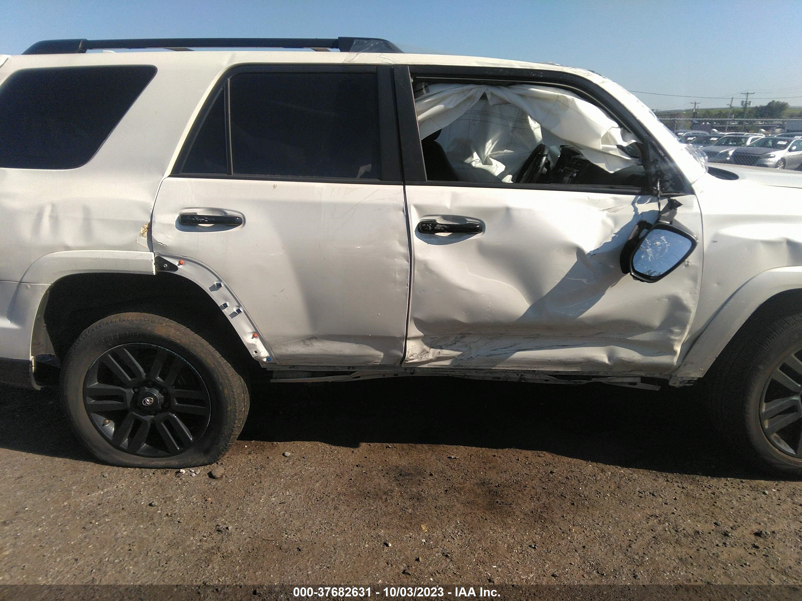 Photo 12 VIN: JTEBU5JR3K5652961 - TOYOTA 4RUNNER 