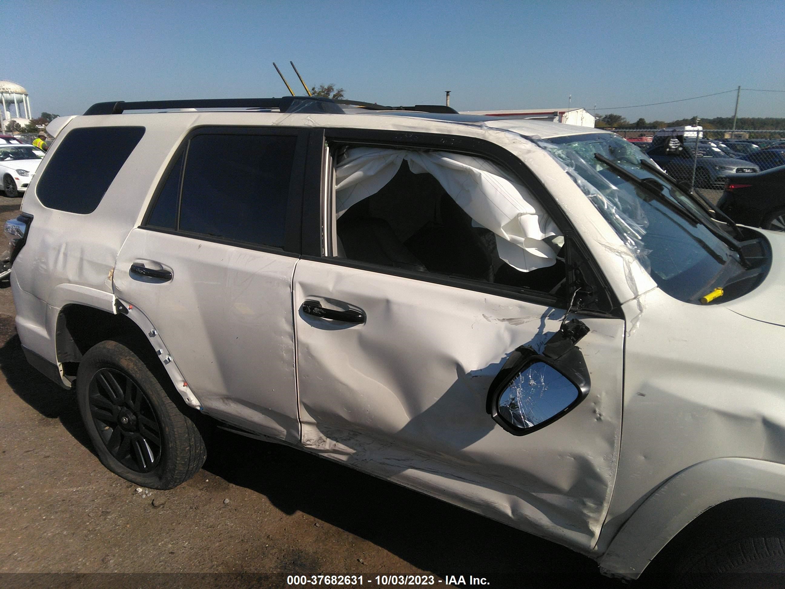 Photo 5 VIN: JTEBU5JR3K5652961 - TOYOTA 4RUNNER 