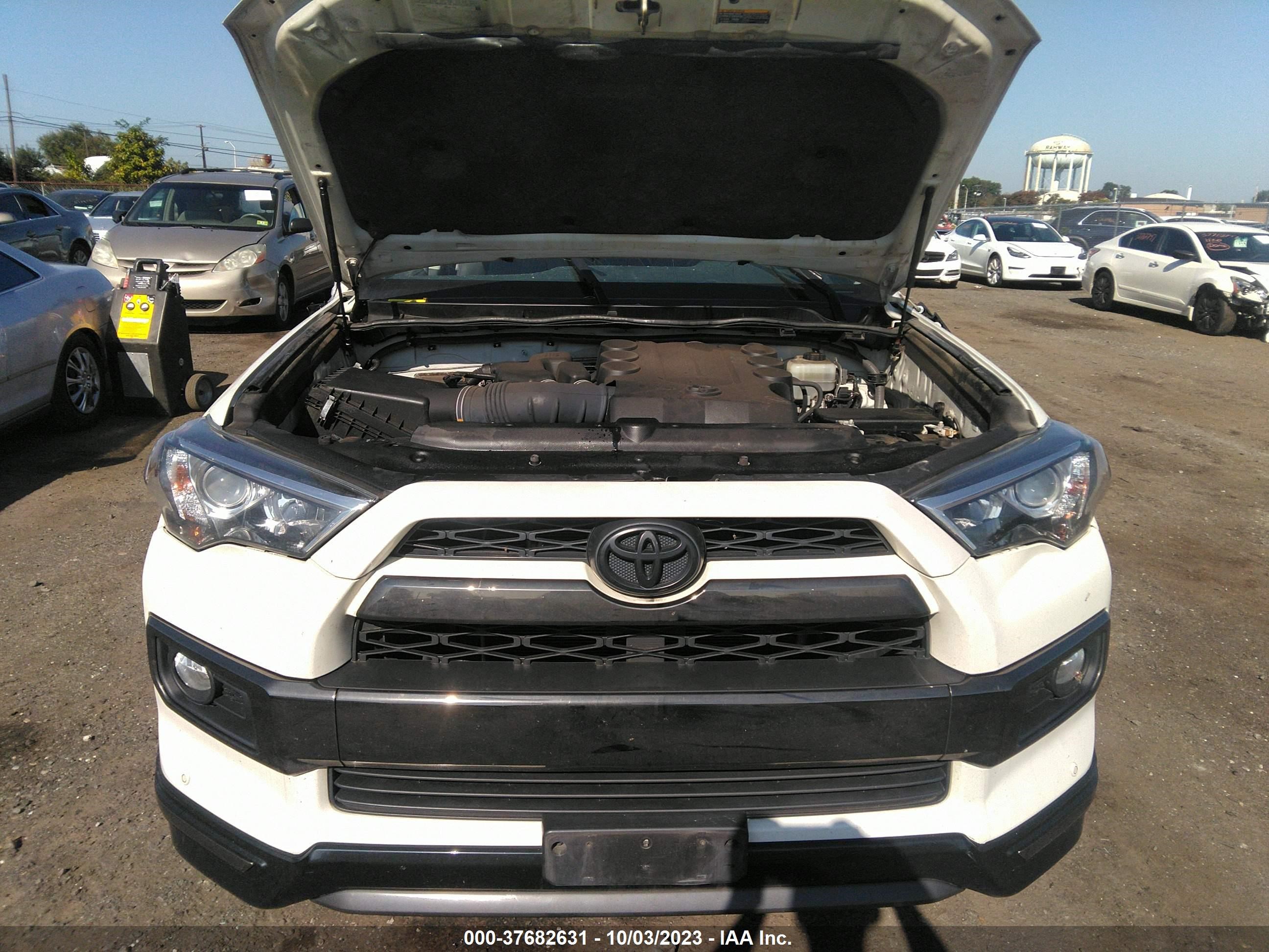 Photo 9 VIN: JTEBU5JR3K5652961 - TOYOTA 4RUNNER 