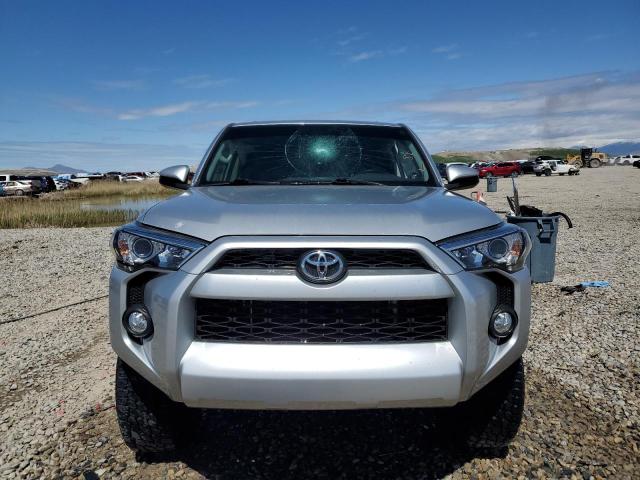 Photo 4 VIN: JTEBU5JR3K5669808 - TOYOTA 4RUNNER 