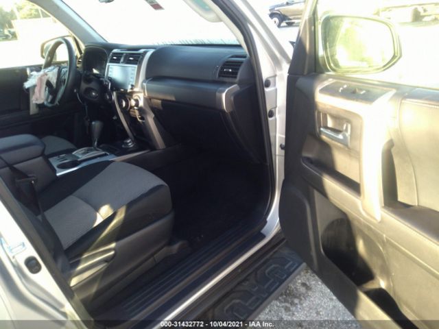 Photo 4 VIN: JTEBU5JR3L5758344 - TOYOTA 4RUNNER 