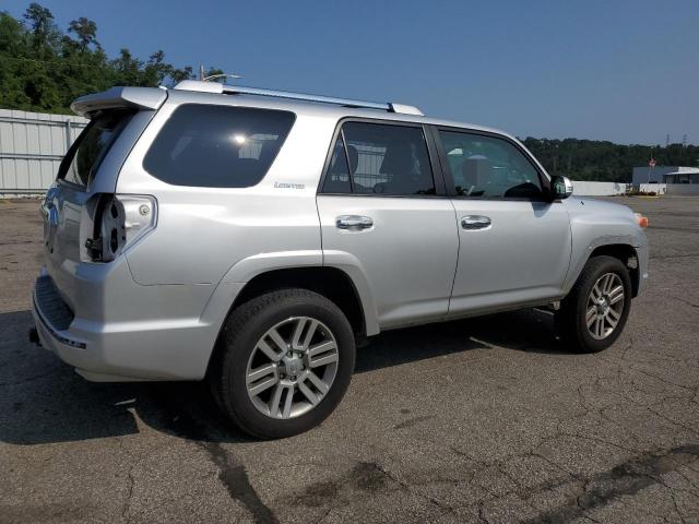 Photo 2 VIN: JTEBU5JR4B5035827 - TOYOTA 4RUNNER SR 