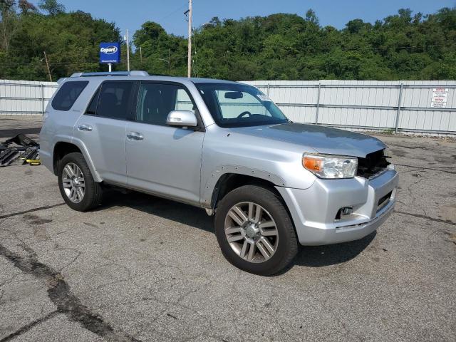 Photo 3 VIN: JTEBU5JR4B5035827 - TOYOTA 4RUNNER SR 