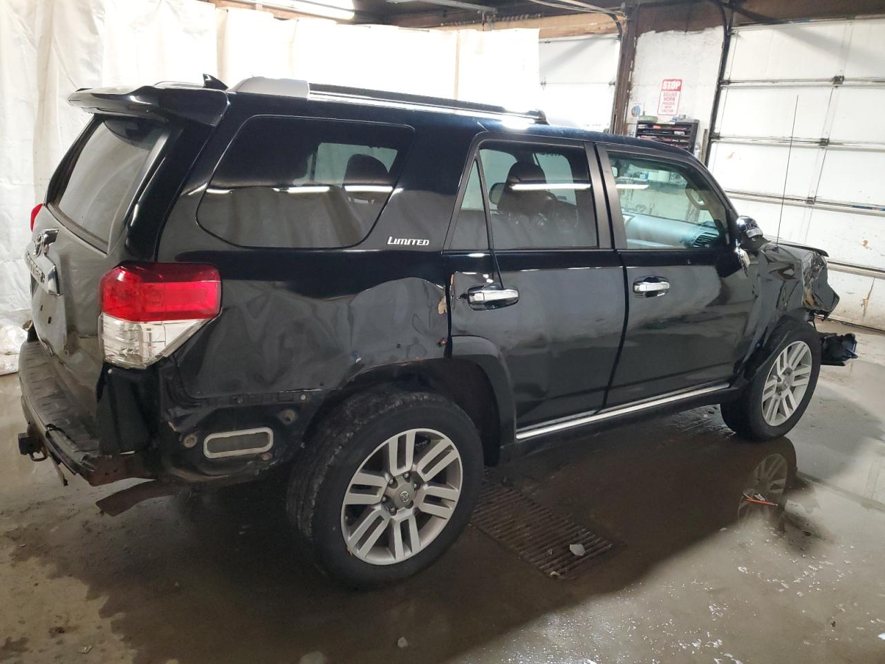 Photo 2 VIN: JTEBU5JR4B5062008 - TOYOTA 4RUNNER 