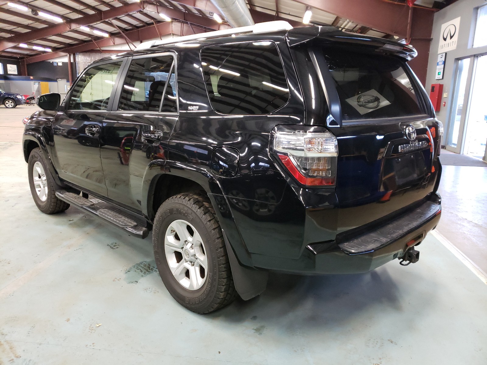 Photo 2 VIN: JTEBU5JR4E5152182 - TOYOTA 4RUNNER SR 