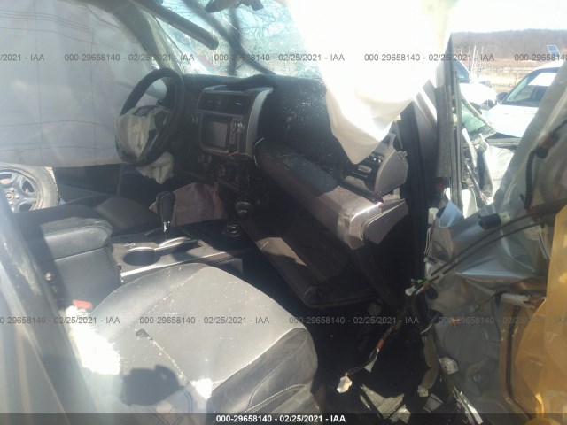 Photo 4 VIN: JTEBU5JR4E5190575 - TOYOTA 4RUNNER 