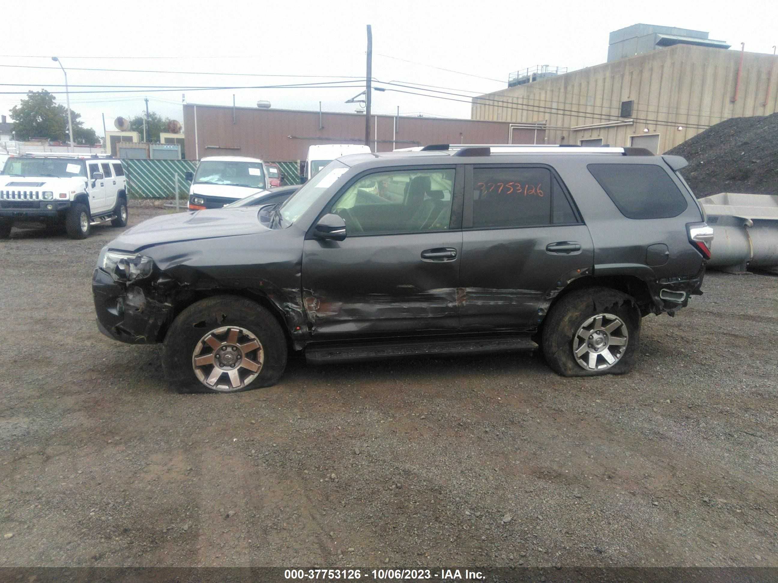 Photo 13 VIN: JTEBU5JR4G5300236 - TOYOTA 4RUNNER 