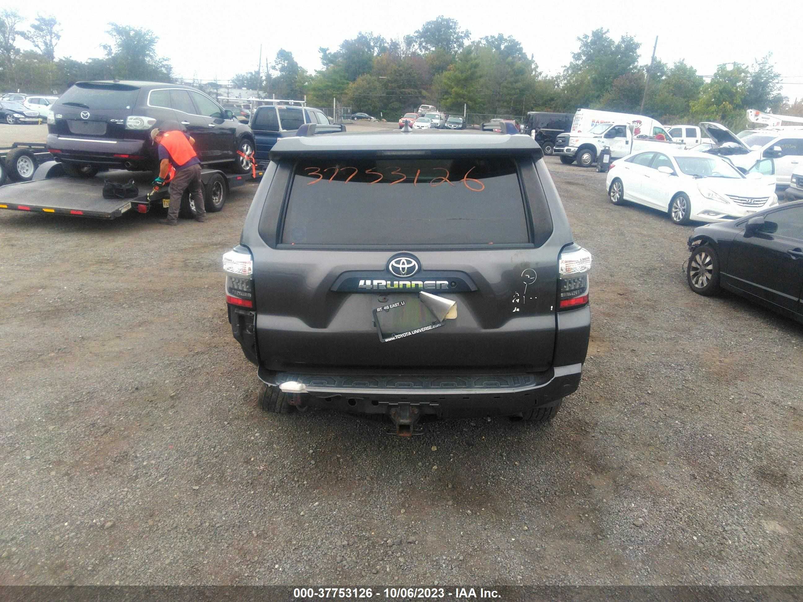 Photo 15 VIN: JTEBU5JR4G5300236 - TOYOTA 4RUNNER 