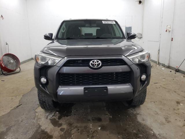 Photo 4 VIN: JTEBU5JR4J5500458 - TOYOTA 4RUNNER 