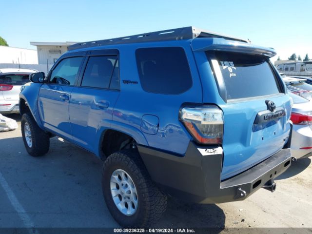 Photo 2 VIN: JTEBU5JR4J5512576 - TOYOTA 4RUNNER 