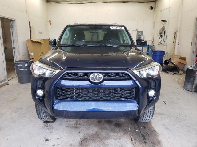 Photo 4 VIN: JTEBU5JR4J5557906 - TOYOTA 4RUNNER SR 