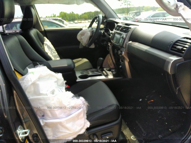 Photo 4 VIN: JTEBU5JR4J5574916 - TOYOTA 4RUNNER 