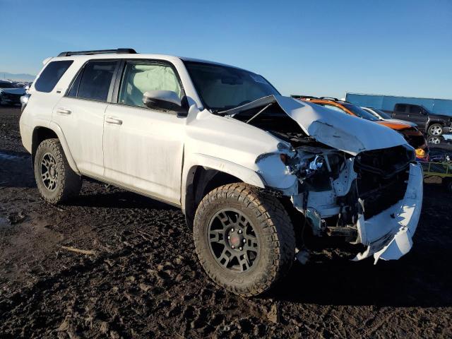 Photo 3 VIN: JTEBU5JR4J5587813 - TOYOTA 4RUNNER SR 