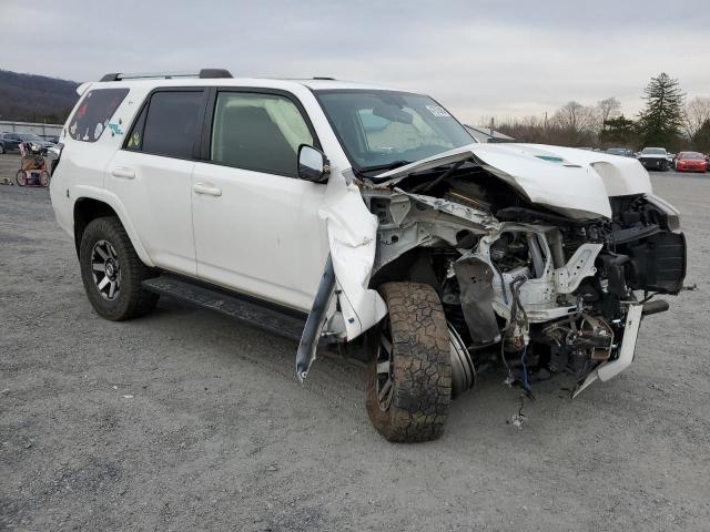 Photo 3 VIN: JTEBU5JR4J5604593 - TOYOTA 4RUNNER 