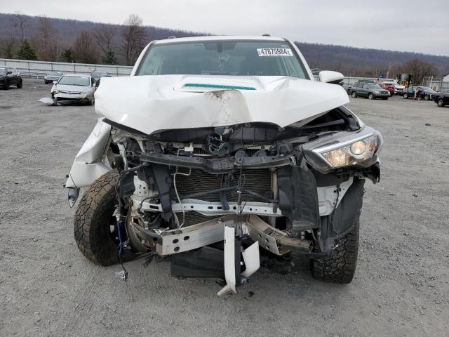 Photo 4 VIN: JTEBU5JR4J5604593 - TOYOTA 4RUNNER 