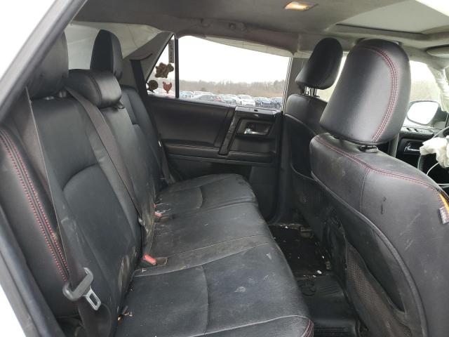 Photo 9 VIN: JTEBU5JR4J5604593 - TOYOTA 4RUNNER 