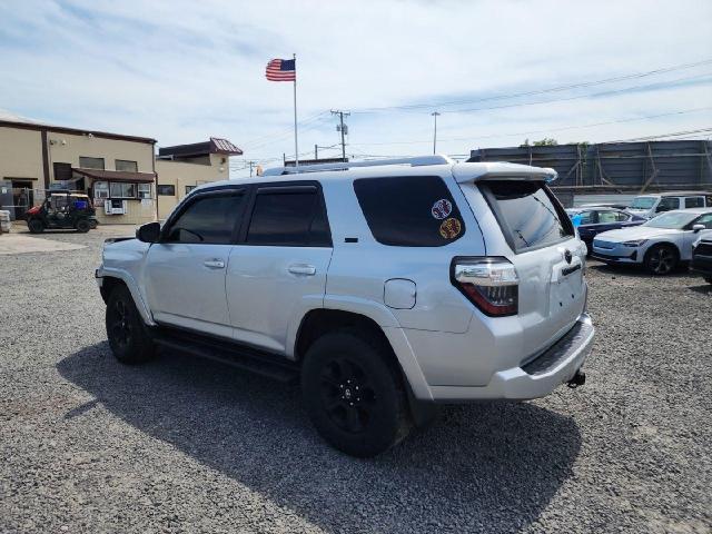 Photo 1 VIN: JTEBU5JR4J5605551 - TOYOTA 4RUNNER SR 