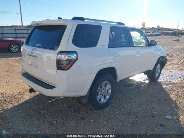 Photo 3 VIN: JTEBU5JR4K5623744 - TOYOTA 4RUNNER 