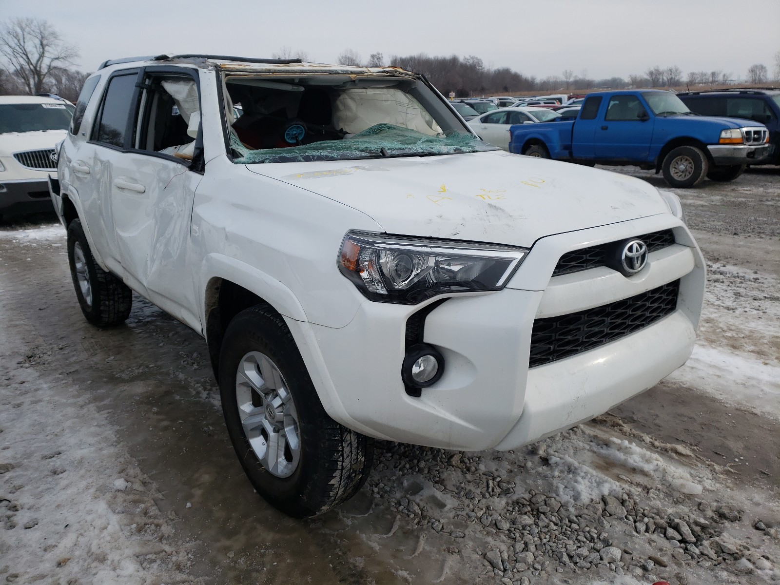 Photo 0 VIN: JTEBU5JR4K5631424 - TOYOTA 4RUNNER SR 