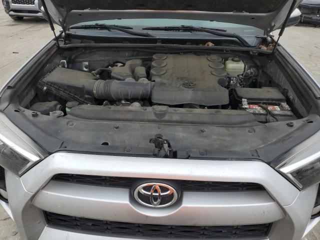 Photo 11 VIN: JTEBU5JR4K5655335 - TOYOTA 4RUNNER SR 