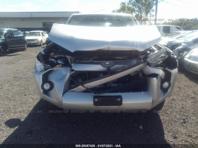 Photo 5 VIN: JTEBU5JR4K5735640 - TOYOTA 4RUNNER 