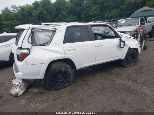 Photo 3 VIN: JTEBU5JR4L5743190 - TOYOTA 4RUNNER 